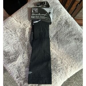 Smartwool PhD Run Socks Graduated Compression Unisex Large Black Merino Wool I16